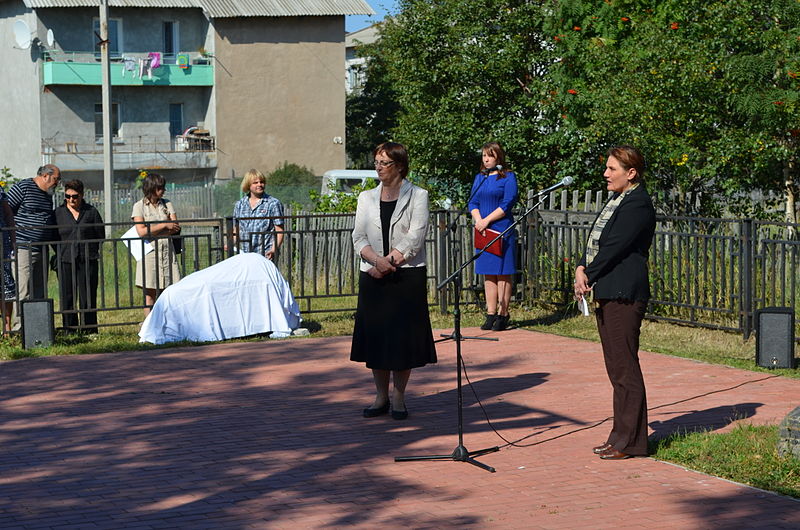 File:Memorial ceremony in Solovki 07.JPG