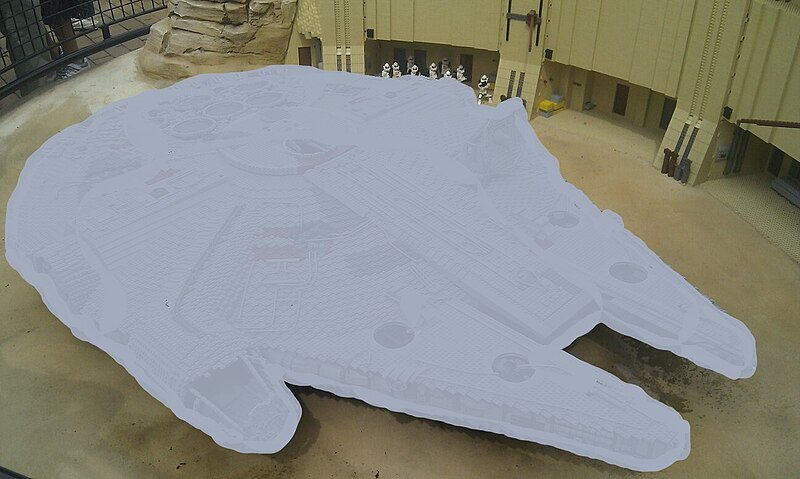 File:Millennium Falcon in LEGO.jpg