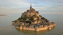 Mont-Saint-Michel vu du ciel.jpg