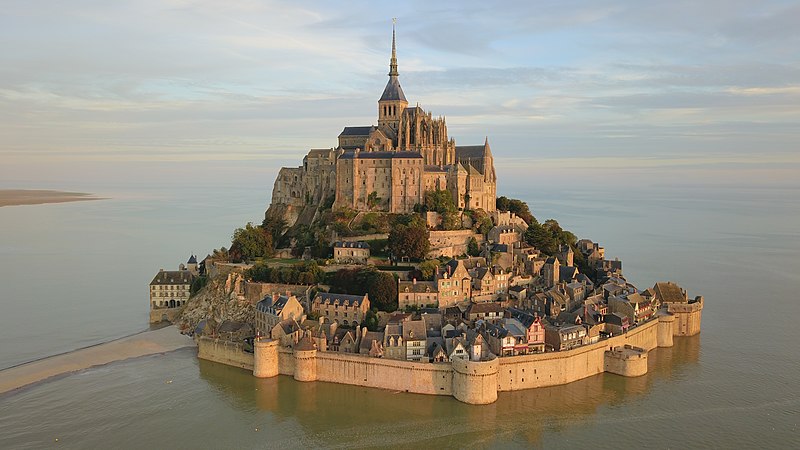 File:Mont-Saint-Michel vu du ciel.jpg