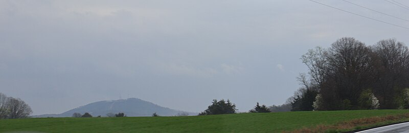 File:Mountain seen from NC 80 2.jpg