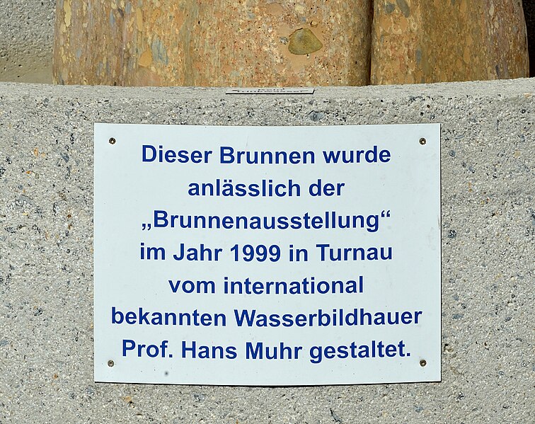 File:Muhr-Brunnen in Turnau 03.jpg