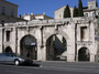 Nîmes La porte Auguste.png