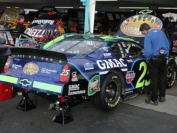 Brian Vickers' No. 25 Ditech/GMAC Chevrolet, which pays tribute to the ten people killed in an October 2004 plane crash