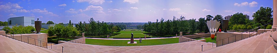 Nelson Atkins Panorama.jpg