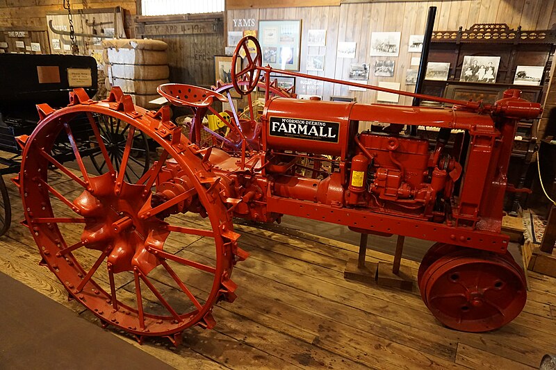File:Northeast Texas Rural Heritage Museum August 2015 16 (1930s McCormick-Deering Farmall tractor).jpg