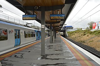 <span class="mw-page-title-main">Nunawading railway station</span> Railway station in Melbourne, Australia