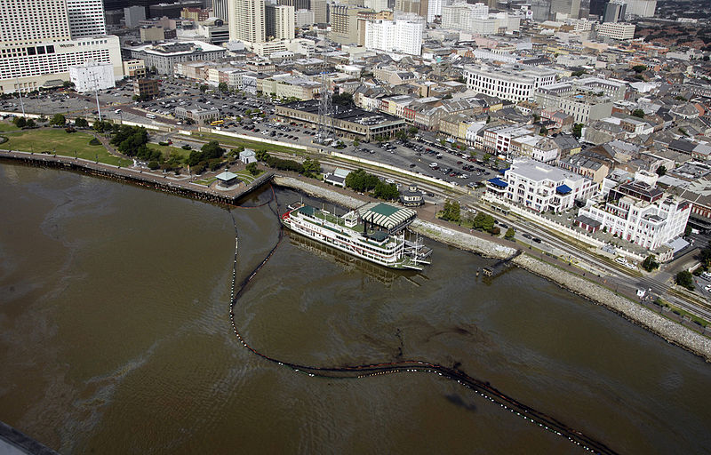 File:OilSpillJuly2008CoastGuardFrenchQuarterAir.jpg