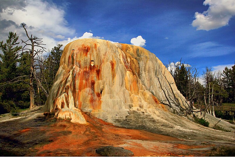 File:Orange Spring Mound in Yellowstone National Park 2 edit 1.jpg