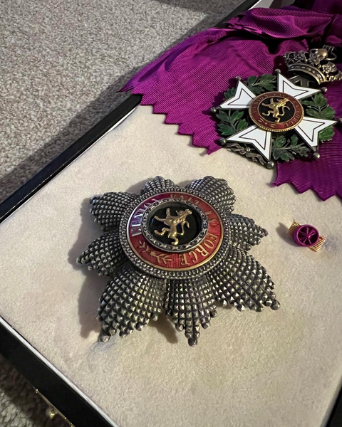 File:Order of Leopold Grand Cross breast star.png