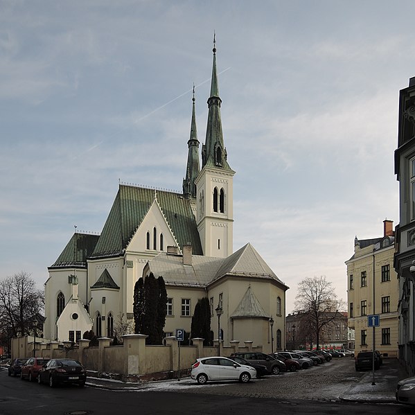 File:Ostrava, Přívoz, kostel Neposkvrněného početí PM, Z 01.jpg