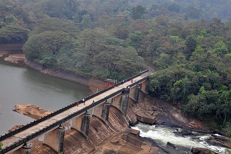 File:Ottakkal Lookout, Thenmala dam.jpg