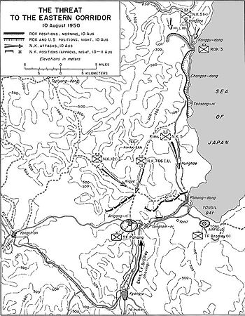 Un mapa que muestra tres grandes divisiones de tropas que avanzan a través de una línea de tropas opuestas hacia el sur.