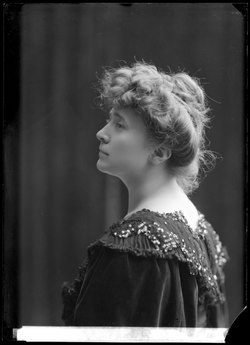 Paula Lizell, opera singer, portrait 1907 - SMV - GL127.tif