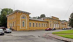 Peterhof-flyhel-adjutantskyj-dom-na-razvodnoj-ulyce-1.jpg