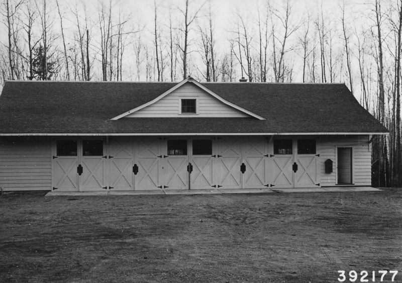 File:Photograph of Drummond Warehouse Number One - NARA - 2128525.jpg