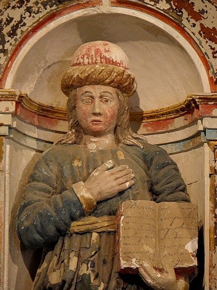 Statue of Gamaliel in the Chapelle Saint-Nicodème de Pluméliau.