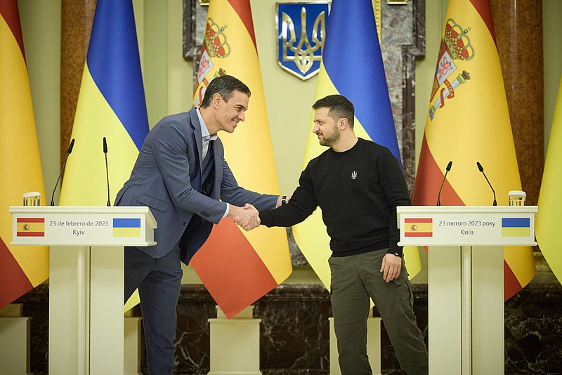 File:President of Ukraine Volodymyr Zelenskyy met with Prime Minister of the Kingdom of Spain Pedro Sánchez, who arrived in our country on a visit. (52709457854).jpg