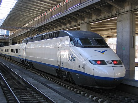 Tren de alta velocidade (AVE).
