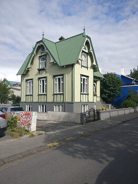 File:Reykjavík - Grettisgata 11 (2).jpg