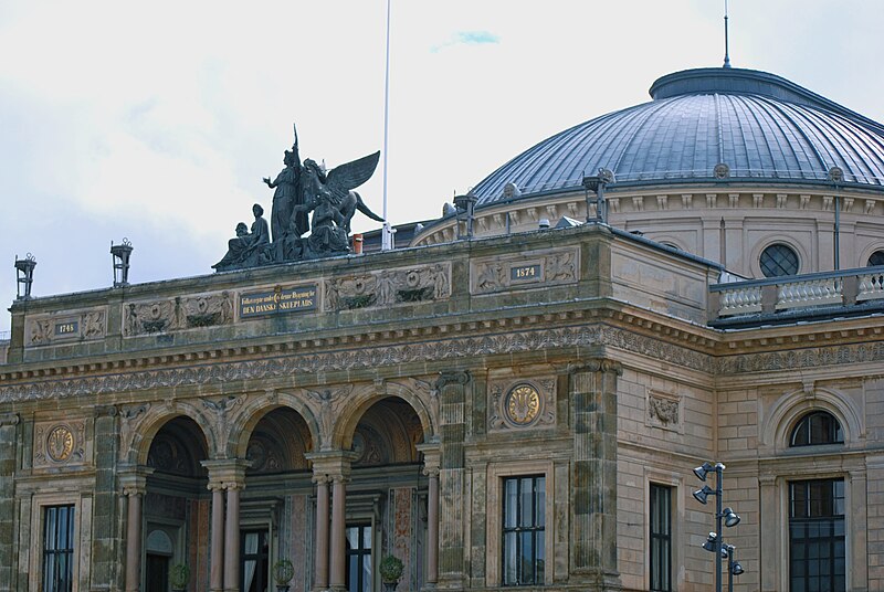 File:Royal Danish Theatre - roof.jpg