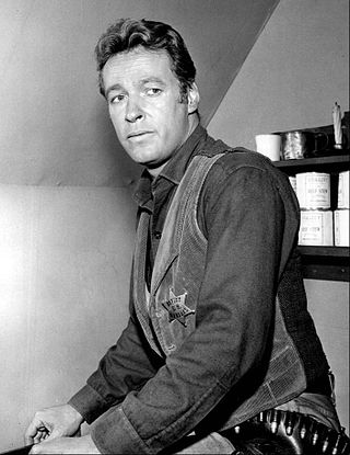 <span class="mw-page-title-main">Russell Johnson</span> American actor (1924-2014)