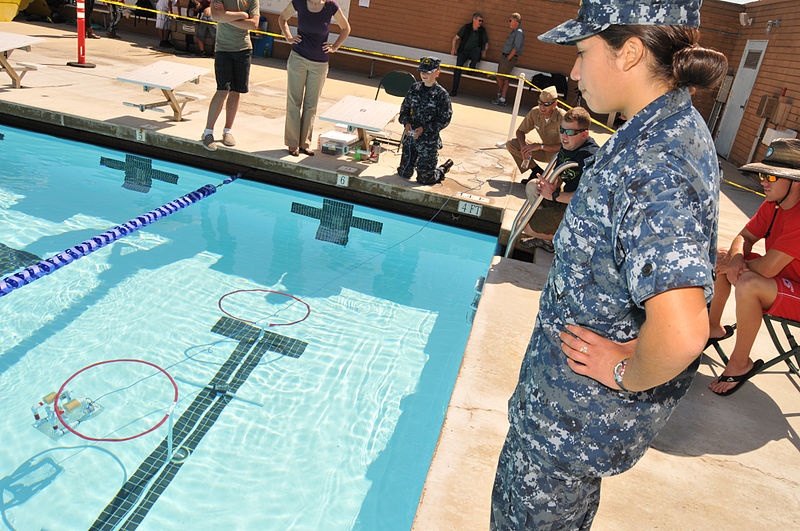 File:SPAWAR supports SeaPerch San Diego STEM event 130427-N-UN340-005.jpg