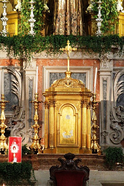 File:Sacrarium - Igreja de Santo Antônio de Lisboa.JPG