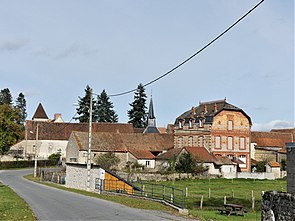 Saint-Julien-le-Châtel bourg.jpg