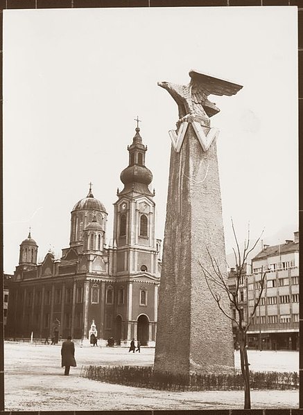 File:Sarajevo - 1942. - NDH - spomenik njemačkoj vojsci - ispred SPC - 19.08.jpg