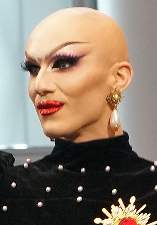 Fortune Salaire Mensuel de Sasha Velour Combien gagne t il d argent ? 2 216,00 euros mensuels