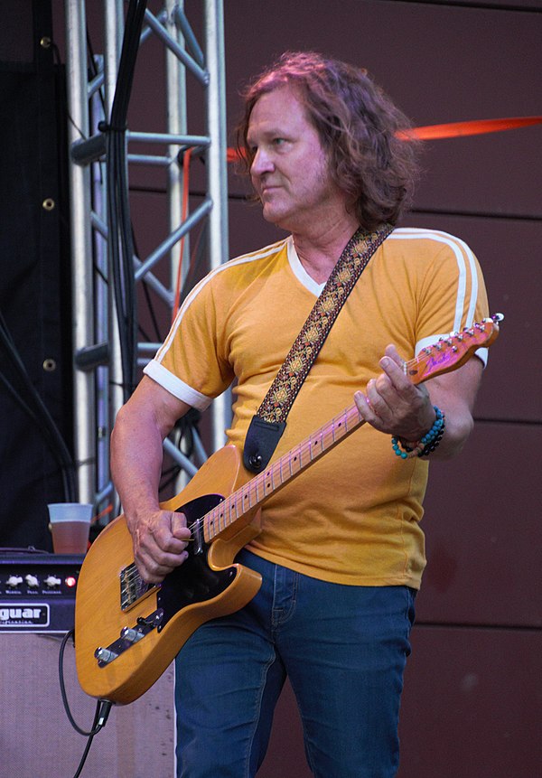 Lead guitarist Scotty Johnson