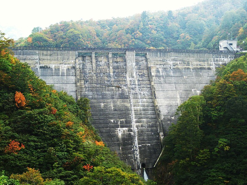 File:Sukenobu Dam.jpg
