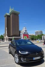 Thumbnail for File:Tesla X, en Colón, feria VEM, 02.jpg