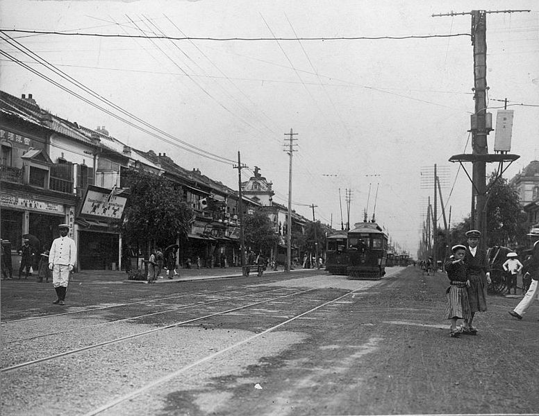 File:Tokyo street 1905.jpg