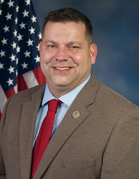 File:Tom Garrett official congressional photo (cropped 2).jpg