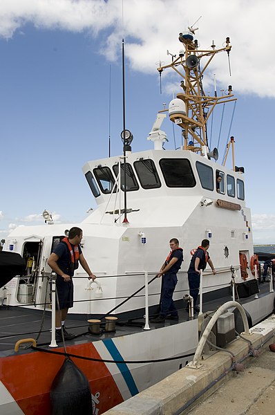 File:USCGC Reef Shark visits Guantanamo - 091230-G-------039.jpg