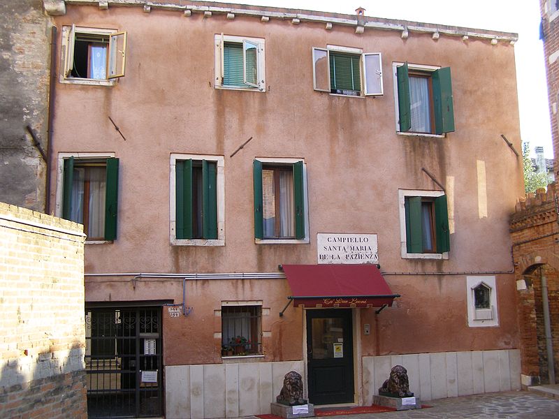 File:Venezia Hotel Ca Due Leoni.jpg