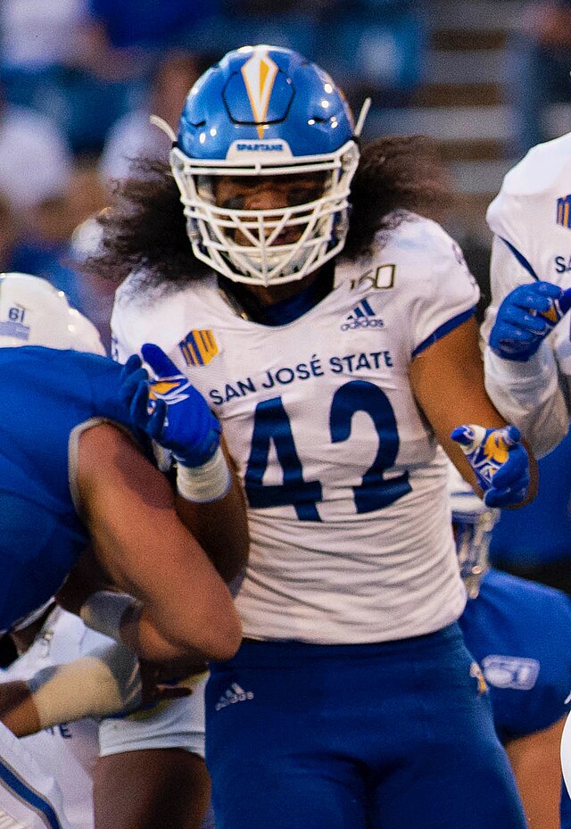 Dallas Cowboys pick DE Viliami Fehoko in Round 4