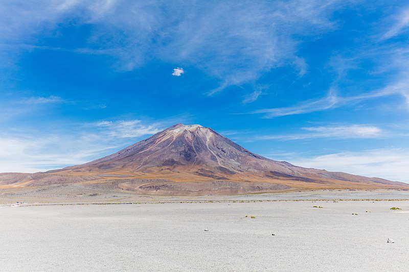 File:Volcán Paniri, Chile, 2016-02-09, DD 31.JPG