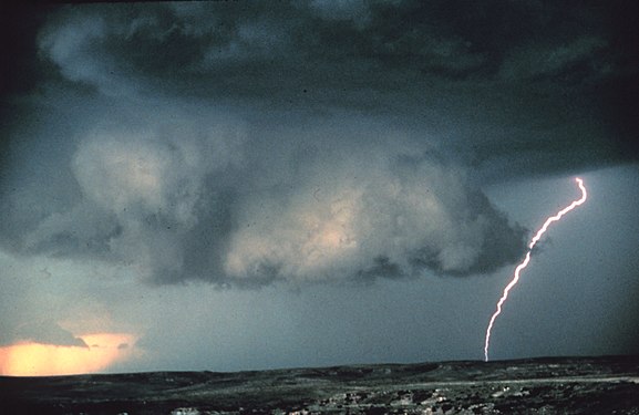 Wall cloud with lightning - NOAA.jpg