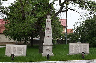 Weisingen Kriegerdenkmal 1696.JPG