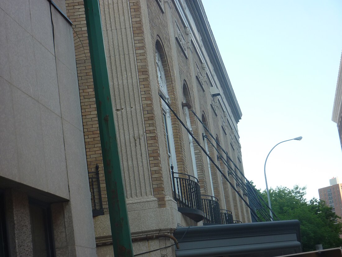 File:Winnipeg - Metropolitan Theatre 2.JPG