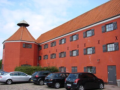 The warehouse and the grain oven.