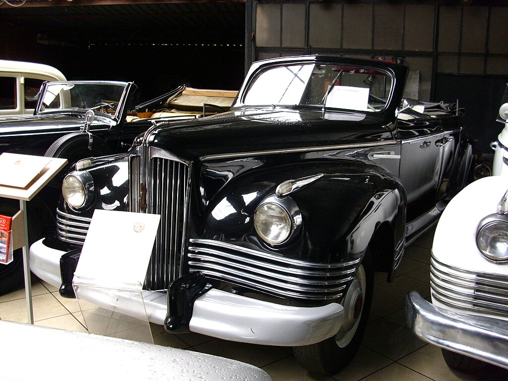 ZIS 110 Cabrio 1952.JPG