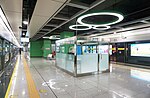 Zhuguang Station Platform (revised).jpg
