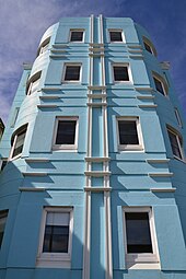 An example of Bondi's Art Deco architecture (1)Art Deco Bondi Beach-4.JPG