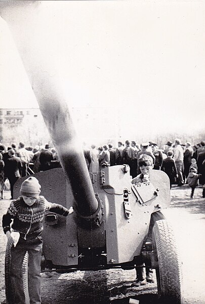 File:Городской стадион 9 мая 1987 года - panoramio.jpg