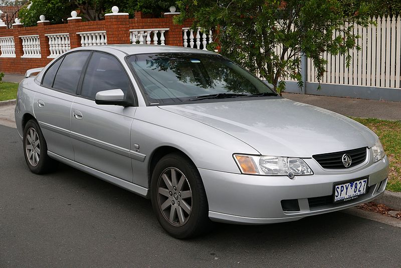 File:2003 Holden Commodore (VY II) 25th Anniversary sedan (2016-01-04) 01.jpg