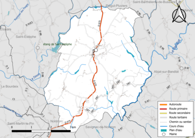 Carte en couleur présentant le réseau hydrographique de la commune